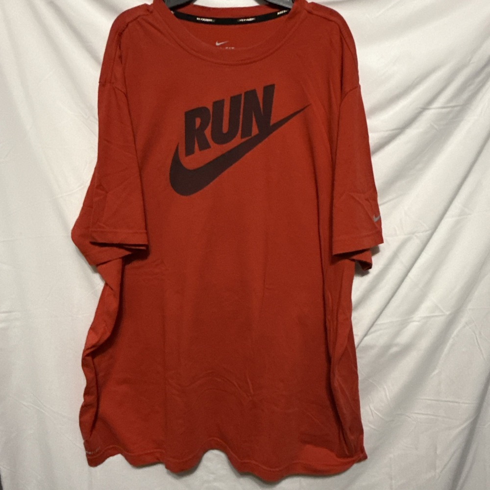 Nike‎ Short Sleeve Red T-Shirt Size XXL